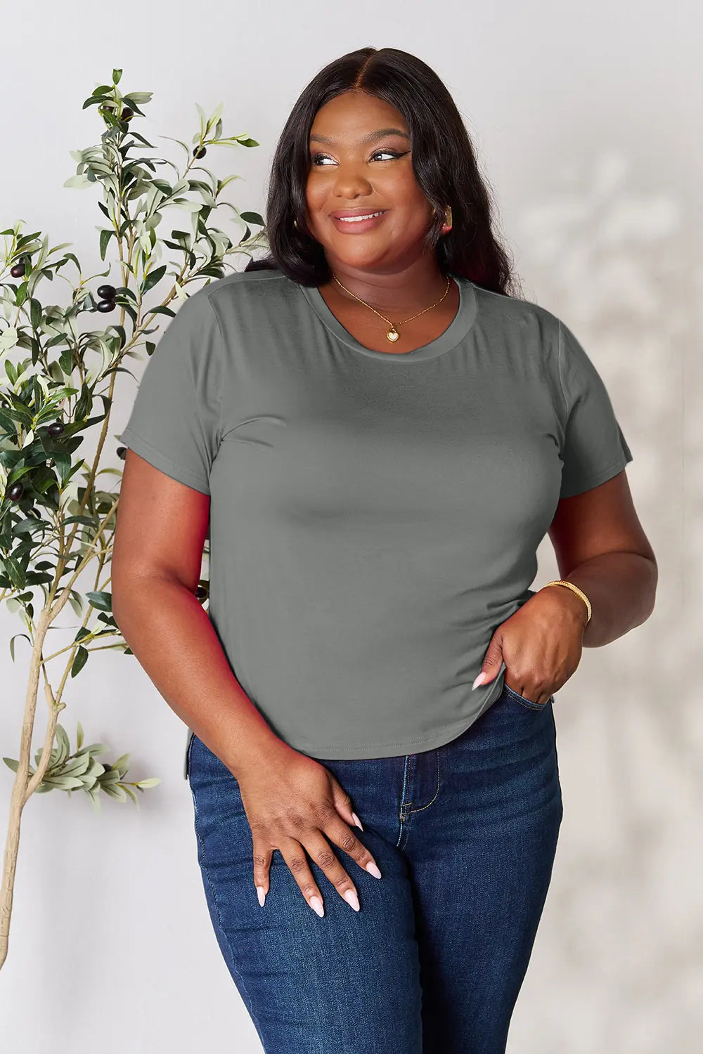 Basic Bae Full Size Round Neck Short Sleeve T-Shirt.