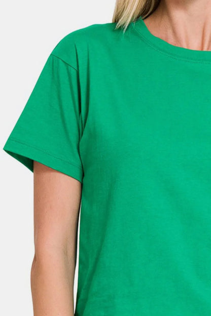 Zenana Round Neck Short Sleeve Cropped T-Shirt.